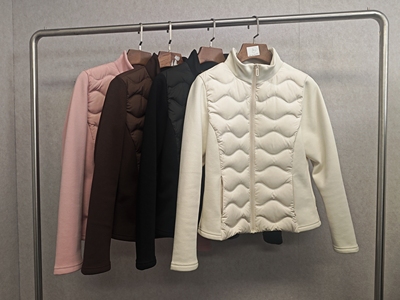 大牌订单25秋冬款＆轻运动小蛮腰轻奢波浪纹拼接羽绒外套 W057