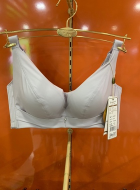 小胸聚拢加厚AB杯立挺按摩丰胸玫瑰精油文胸内衣专柜品牌少女感