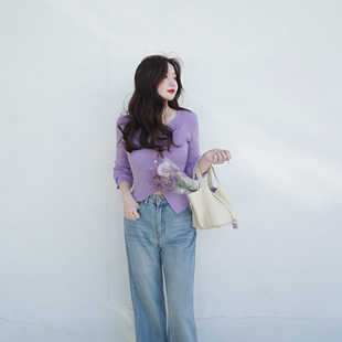 2025秋季 针织上衣女 紫色贝壳扣v领chill螺纹显瘦设计感开衫