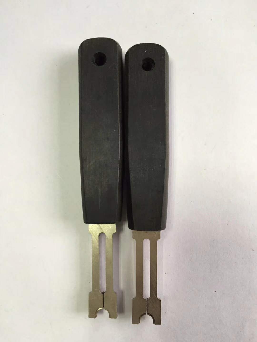 KV8-M88E1-00X YAMAHA拆吸嘴杆卡簧工具 鉗入鎮軸介子0.8 E-RING