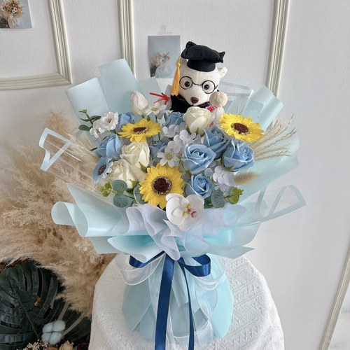 毕业花束手捧花小熊向日葵永生花