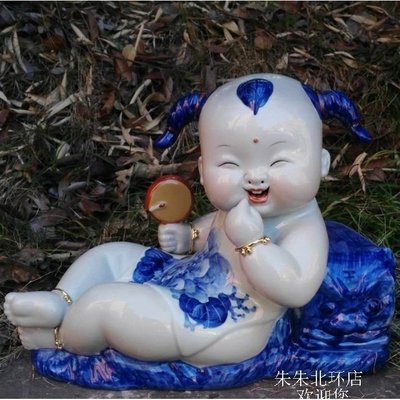 青花陶瓷童子摆件送子福娃瓷器小孩虎娃男童子装饰可爱瓷娃娃招财