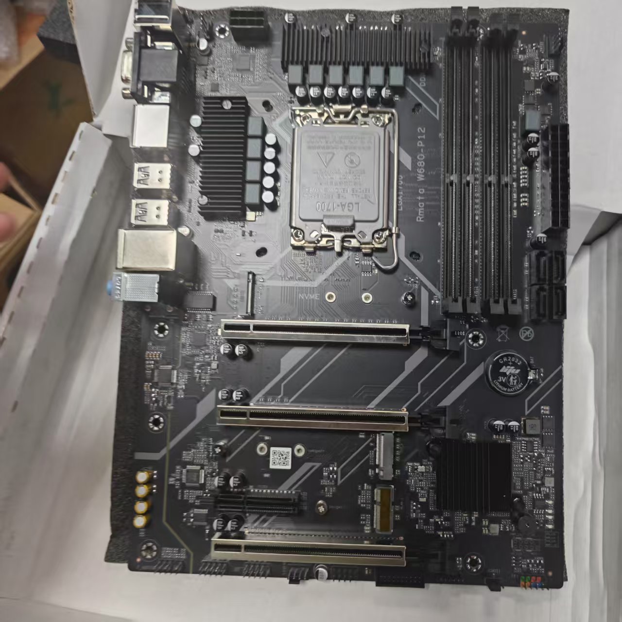 豆希DX-W680主板支持12代13代14代CPU双M2固态无线3个显卡2.5G网