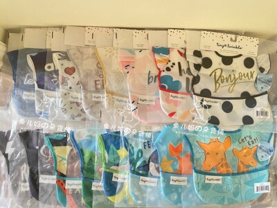 TINY防水婴儿轻薄6个月围嘴食饭