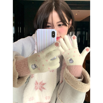馨帮帮杂货铺原创骑行保暖可爱分指手套可触屏卡通兔子毛绒手套女