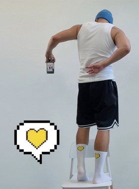 yoyolab 黄色爱心透气中筒男孩子情侣运动白袜精英篮球跑步休闲袜