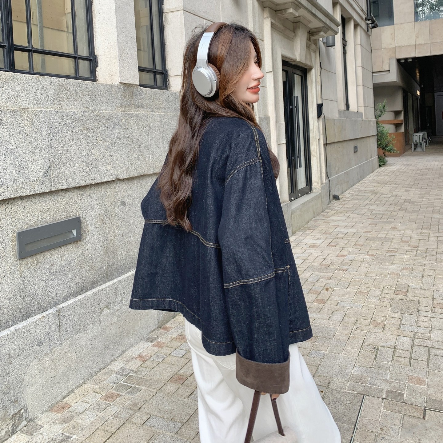 减龄复古撞色拼接牛仔短款外套女2025秋季休闲风百搭日常穿搭外套,女装短外套,菡迪欧娜