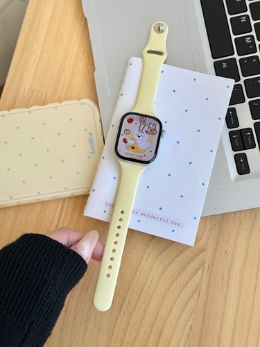 适用applewatch11表带iwatch9苹果S11手表S10小蛮腰细款硅胶S9新