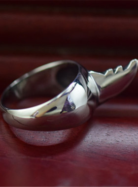 防卫狼牙戒指女生时尚简约霸气