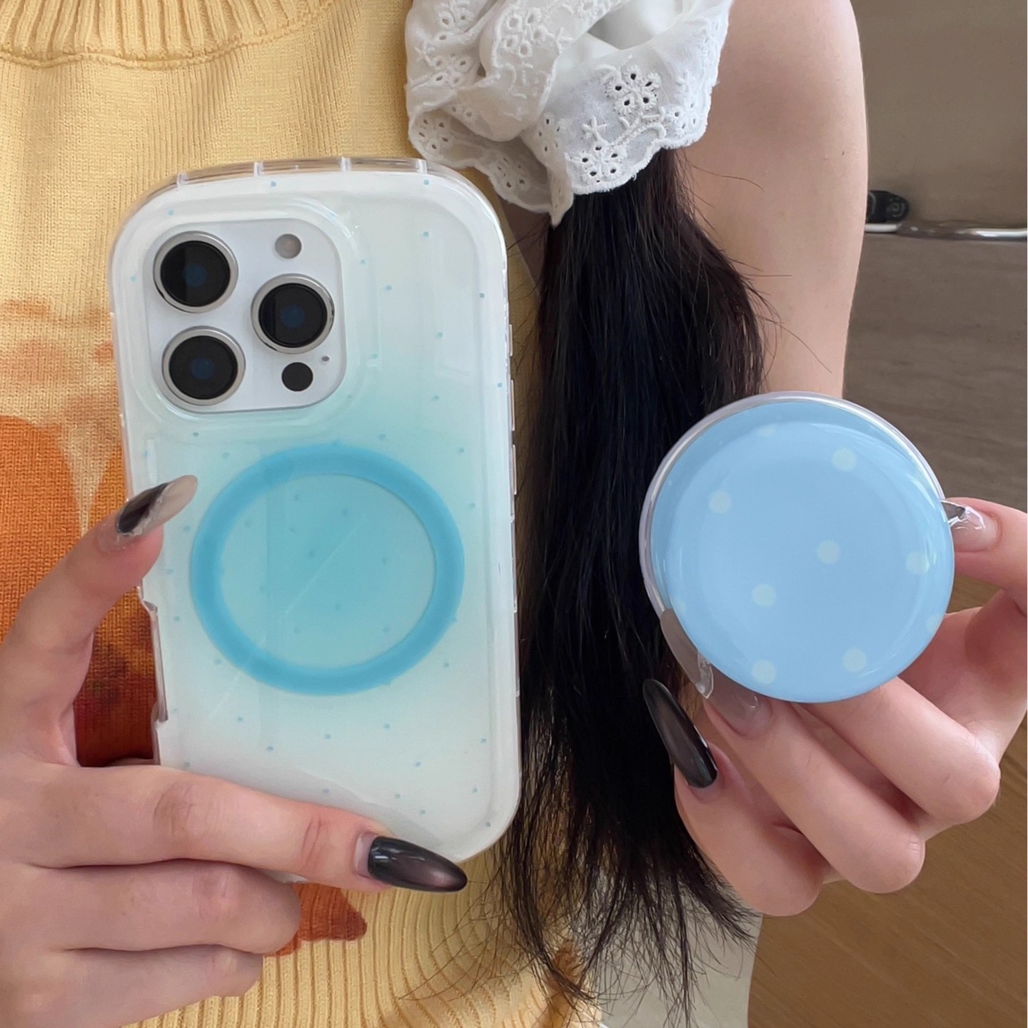 宁宁 磁吸壳蓝色晕染波点带支架简约女款iPhone16Pro Mobile Case
