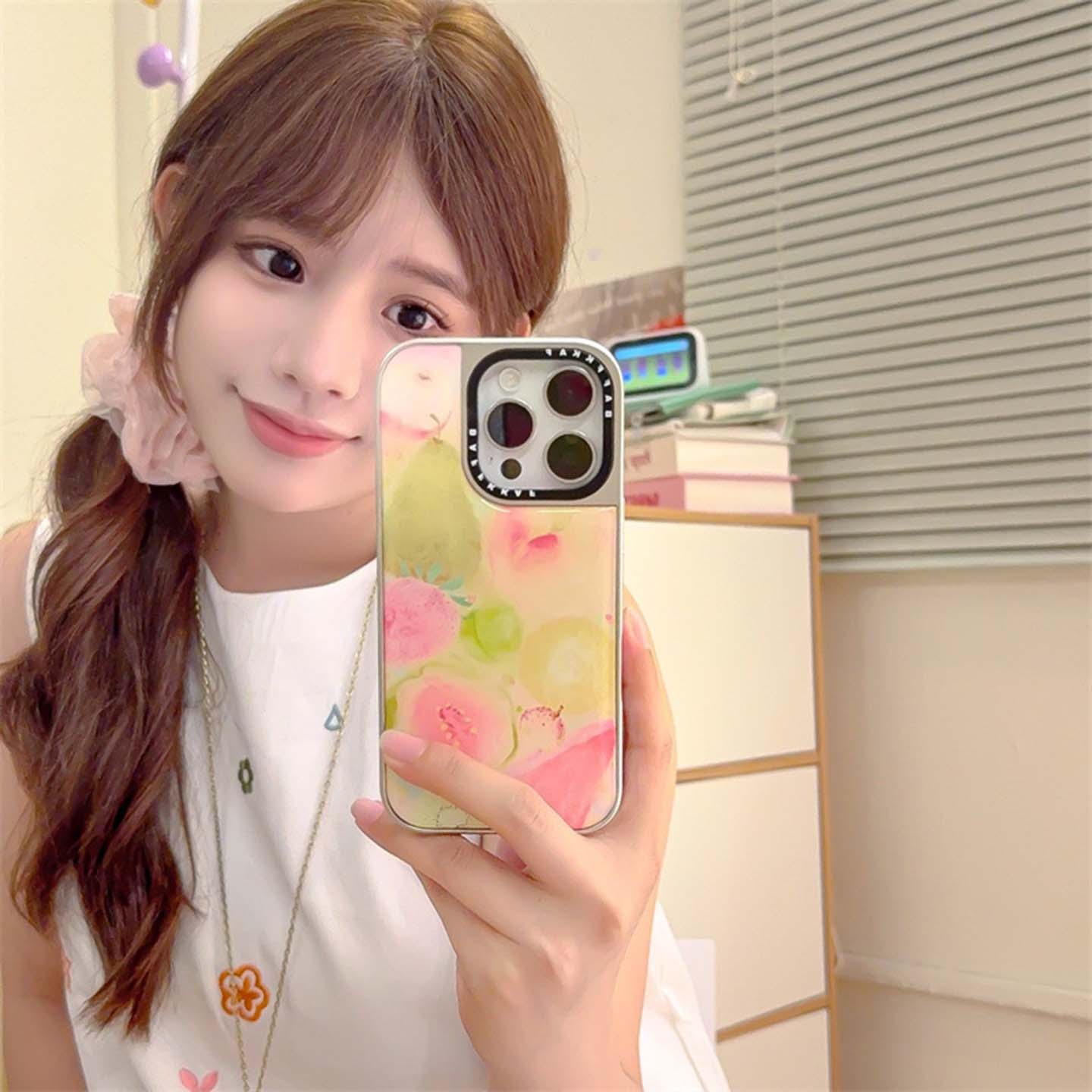 宁宁 高级感电镀边涂鸦水彩水果滴胶女款iPhone16Pro Mobile Case