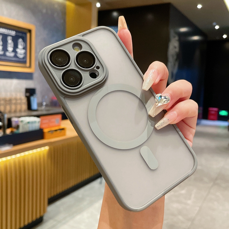 宁宁 高级感磨砂钛灰色磁吸自带镜头膜男女款iPhone17 MobileCase