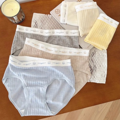 可爱小羊印花磨毛暖感内裤女