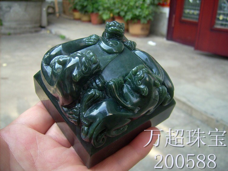 专注专业和田玉印章定制雕琢篆刻古韵印玺私印闲章青玉螭龙印钮