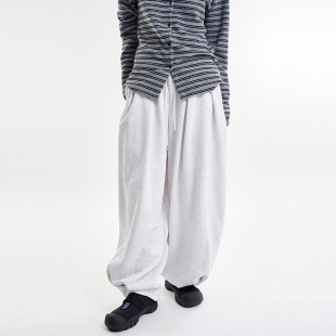 韩代Raucohouse Structured pintuck balloon sweat pants 长裤