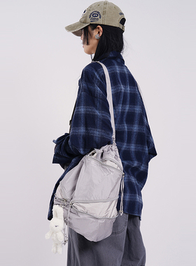 韩国代购Raucohouse Winding zip up drawstring cross bag单肩包
