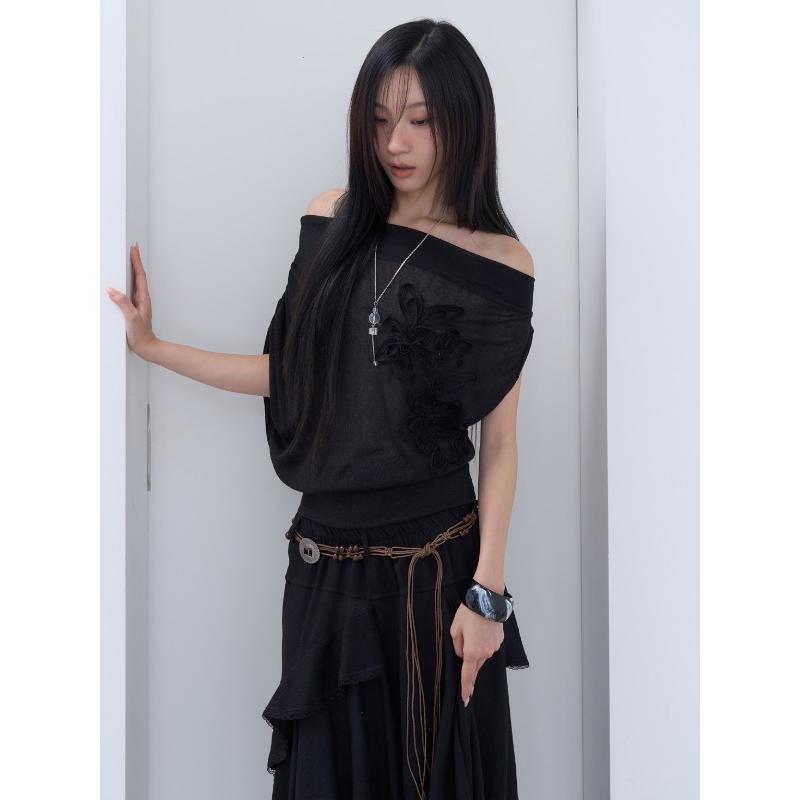 lowear韩代立体花朵无袖上衣
