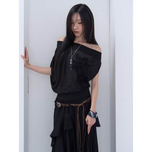 lowear韩代立体花朵无袖上衣