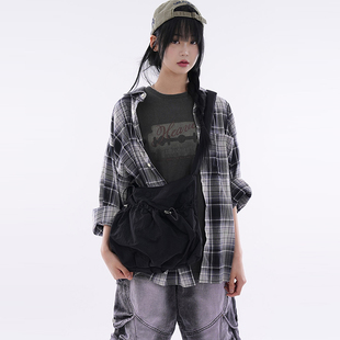 韩代Raucohouse Double string pocket shoulder cross bag单肩包