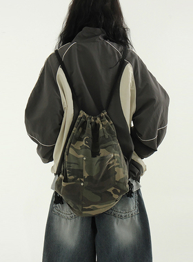 韩国代购25A/W camo pattern bucket back pack 迷彩抽绳背包