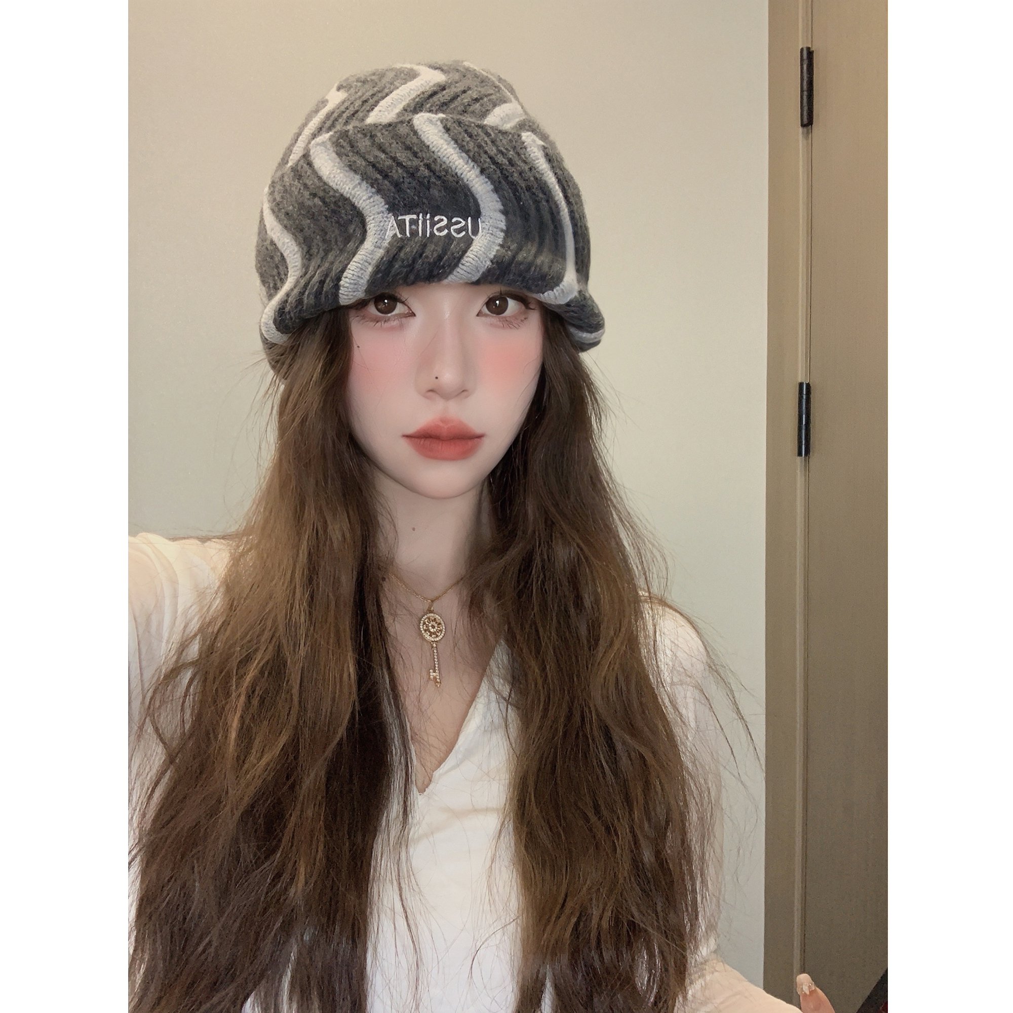 羊毛针织帽女韩版字母波浪纹保暖