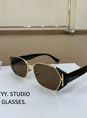 墨镜女欧美显瘦老钱风