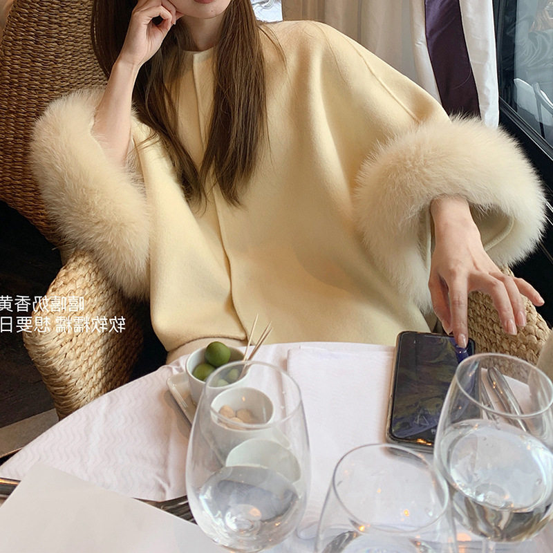 心软的神_贵贵小富婆 狐狸毛斗篷短大衣外套毛呢外套户外风短款女