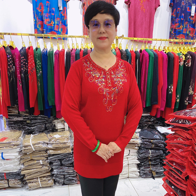 手工镶钻加肥加大码羊毛打底衫