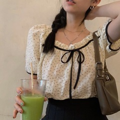 實拍實價 新款韓版小眾法式方領碎花泡泡袖短袖襯衫兩色