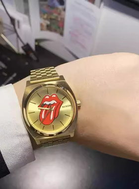 代购Nixon尼克松大舌头联名款 滚石乐队联名款男女小金表A1356509
