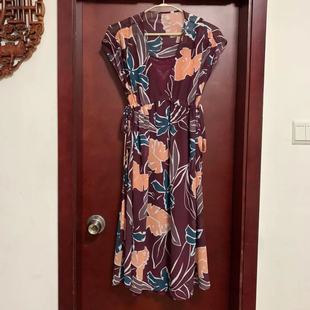 S码两件套花式连衣裙品牌断码捡漏价不退不换V领落肩款两侧收腰裙