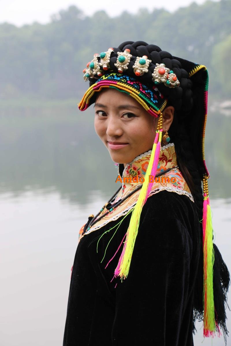 安多姑娘推荐西藏藏族丹巴美人谷嘉绒藏式藏装金银色经典民族头饰