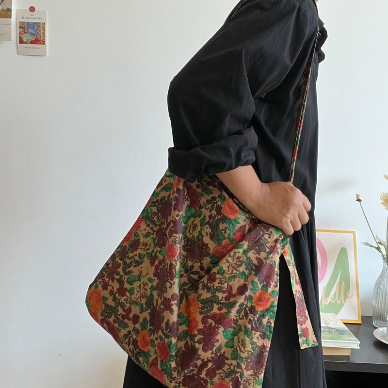 日系小众慵懒碎花焦糖小牡丹系带帆布包韩版百搭可调节单肩斜挎包,箱包皮具/热销女包/男包,时尚帆布包,淘宝优惠券,粉丝福利购,淘宝优惠卷