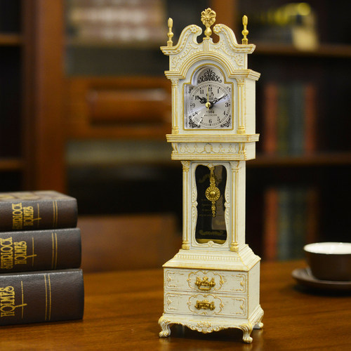 娃屋创意欧式静音装饰古典摆钟
