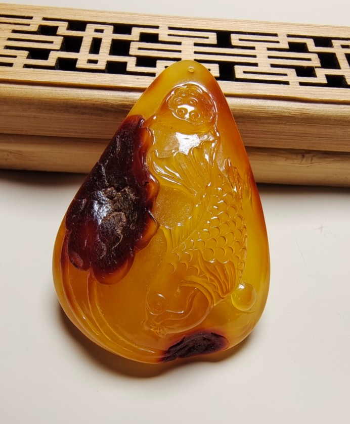 转角遇到缘 天然红皮蜜蜡琥珀 满蜜无优化 年年有余 幸运锦鲤吊坠