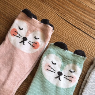 春秋款儿童3-5岁小熊图案中筒袜子棉袜柔软细腻防滑胶粒地板袜