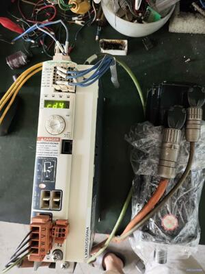 LXM32CD30N4,BSH1004P11A2A施耐德伺服议价商品