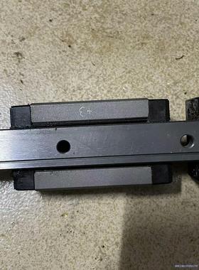 THK导轨两条，每条两个滑块，型号SHS20，杆长86cm，议价商品