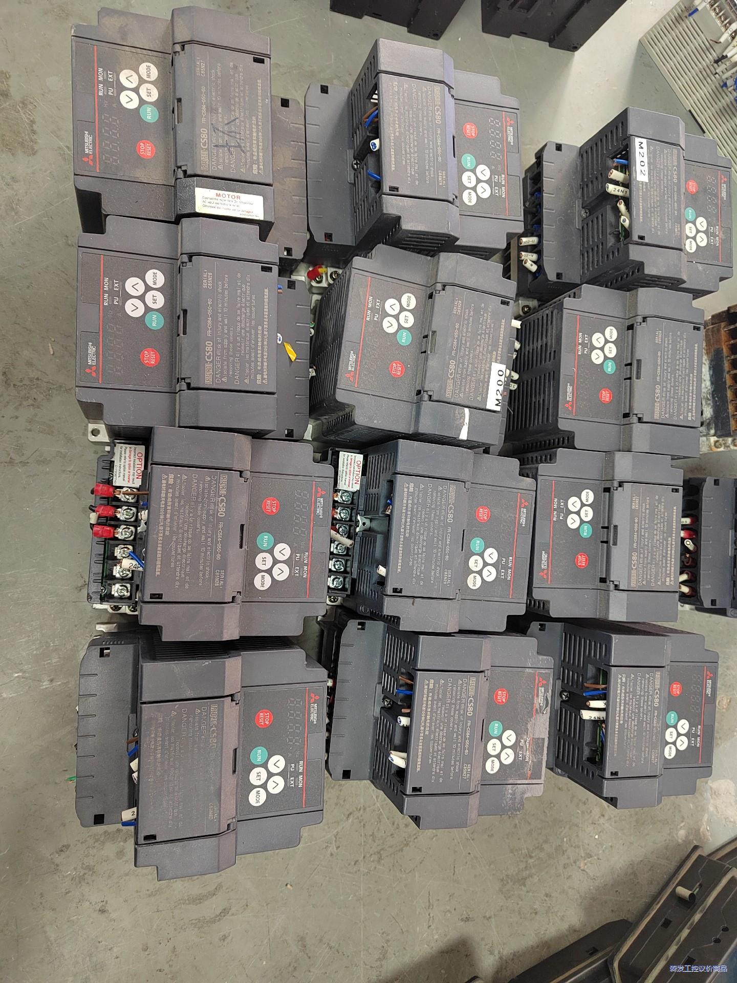 三菱变频器FR-CS84-050-60,二手拆机,成色漂亮,议价商品