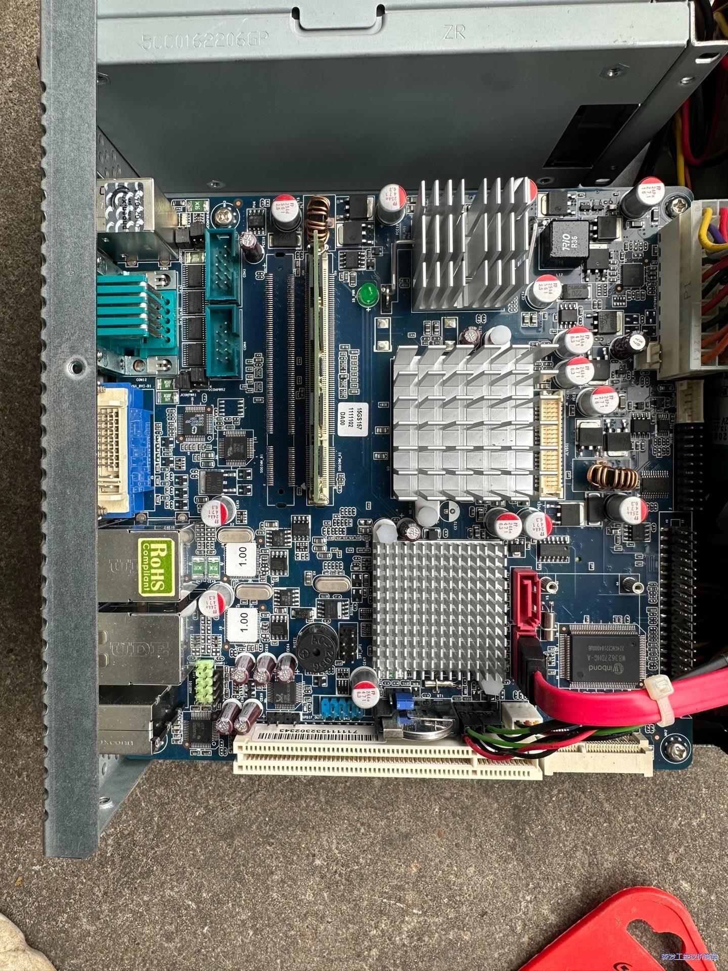 IX945GSE R11 嵌入式工控机设备主板 双网口 送内议价商品