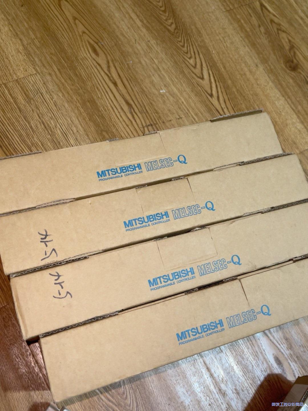 三菱Q系列PLC基板Q55B，议价商品