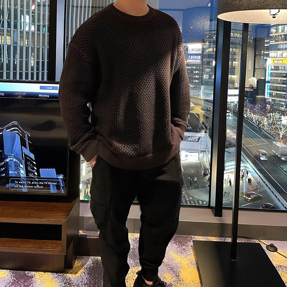 通勤休闲菠萝纹圆领针织毛衣