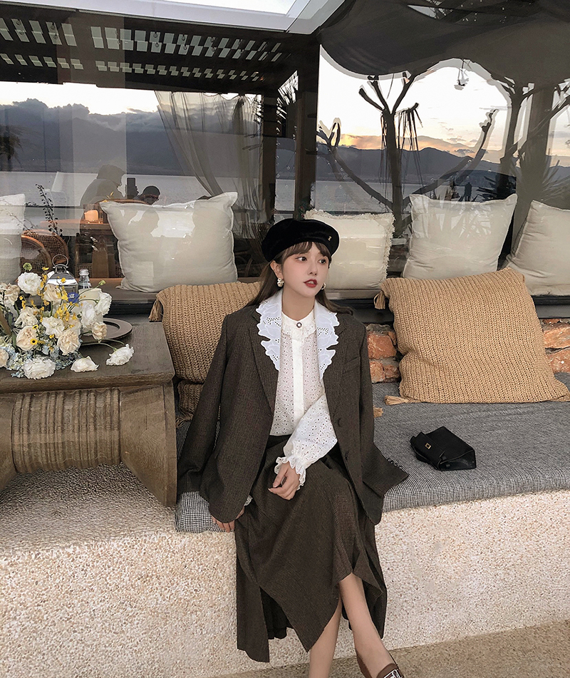 蕾丝短款刺绣羊毛法式西装外套