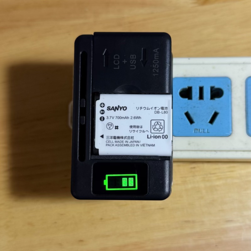 适用TS-DV001-Li88 DB-L80 P70 H90 W90 WS80宾得相机电池充电器