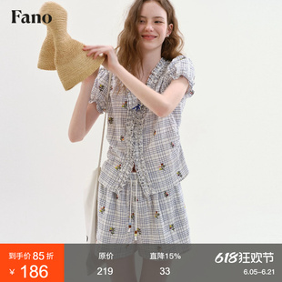 范洛Fano 俏皮感格纹V领衬衫女2026夏季新款木耳边泡泡袖刺绣上衣
