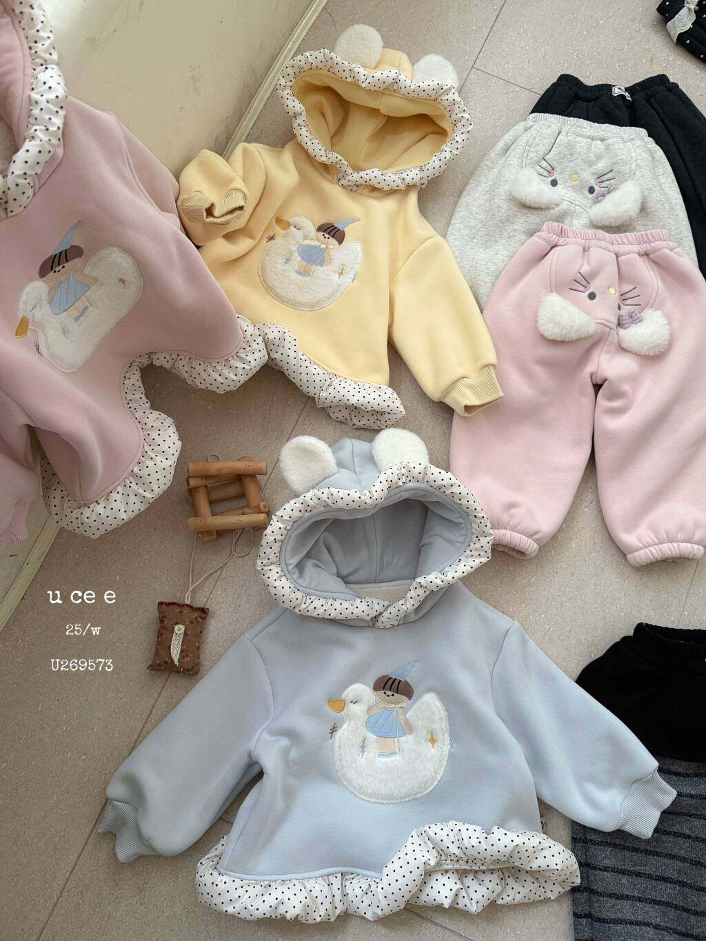 釉兮女童25冬季新款女童可爱小熊加绒卫衣宝宝洋气可爱冬卫衣,童装/婴儿装/亲子装,套装,淘宝优惠券,粉丝福利购,淘宝优惠卷