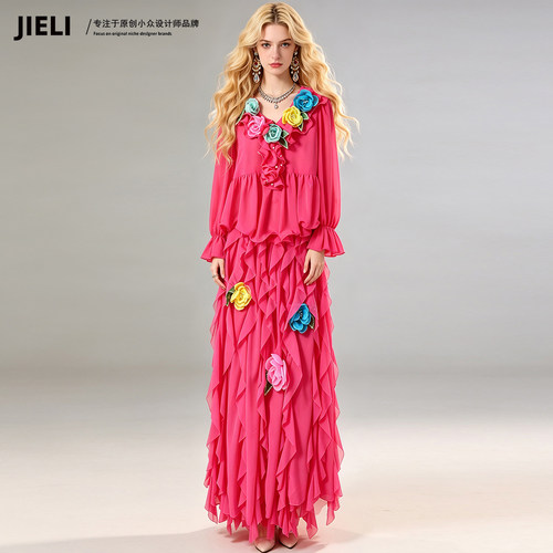 街力法式粉花刺绣荷叶边连衣裙