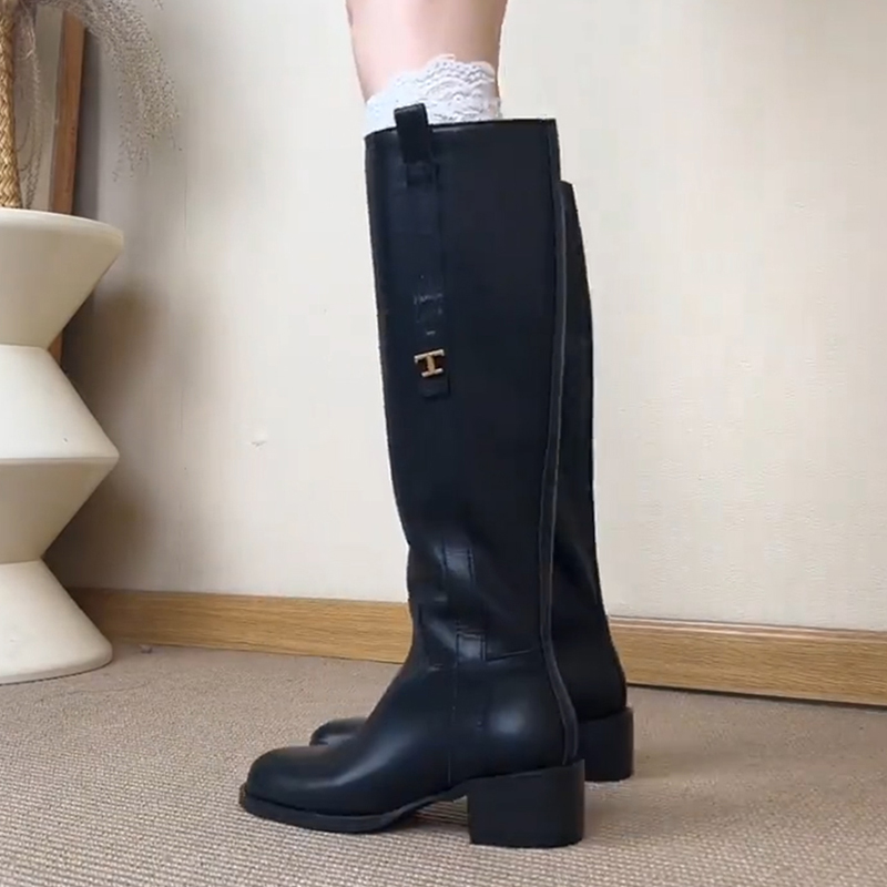 牛皮！长筒靴女炸街辣妹