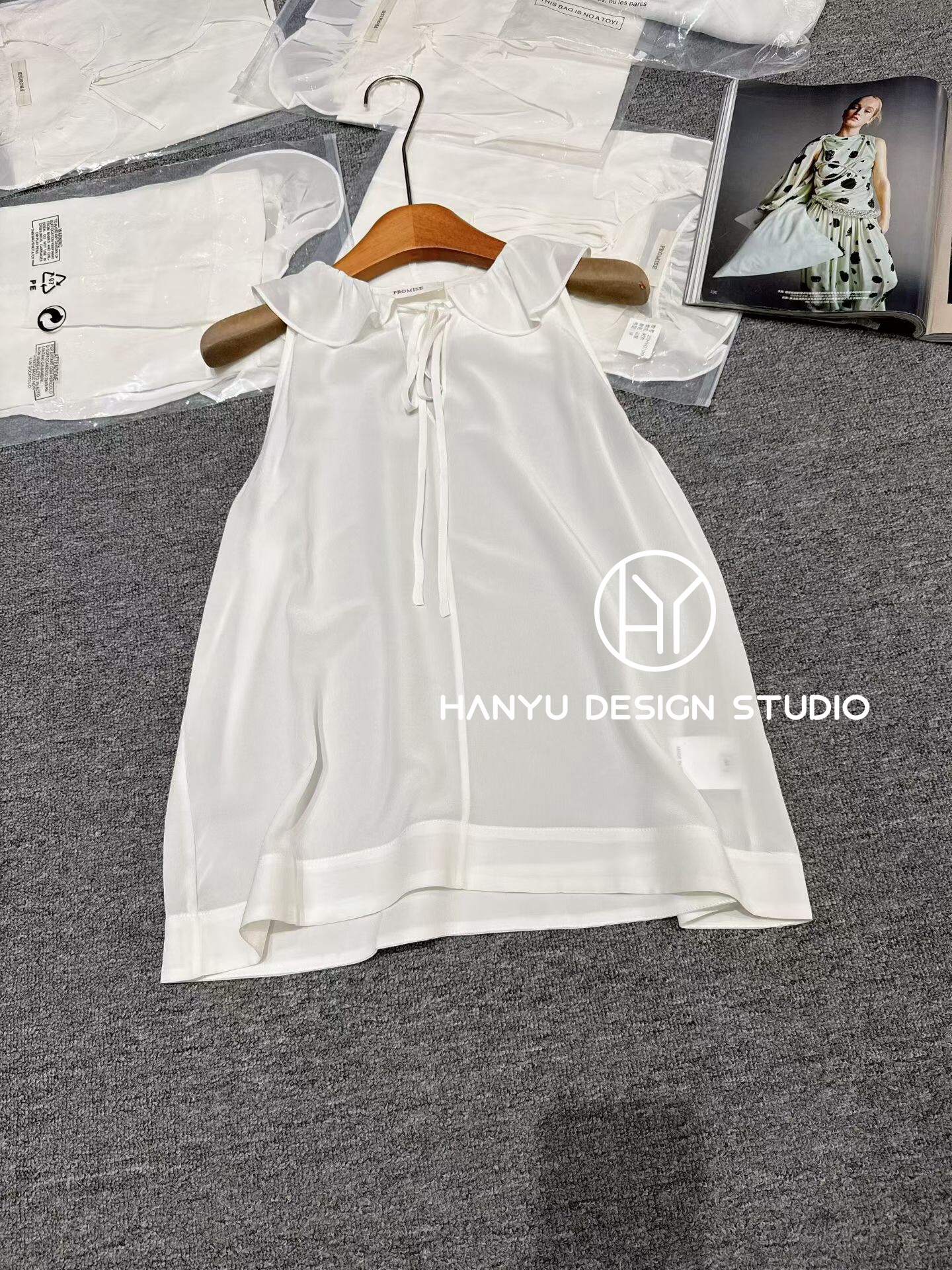 私信询价【韩钰DESIGN】2026夏季新款简约风娃娃领无袖上衣女