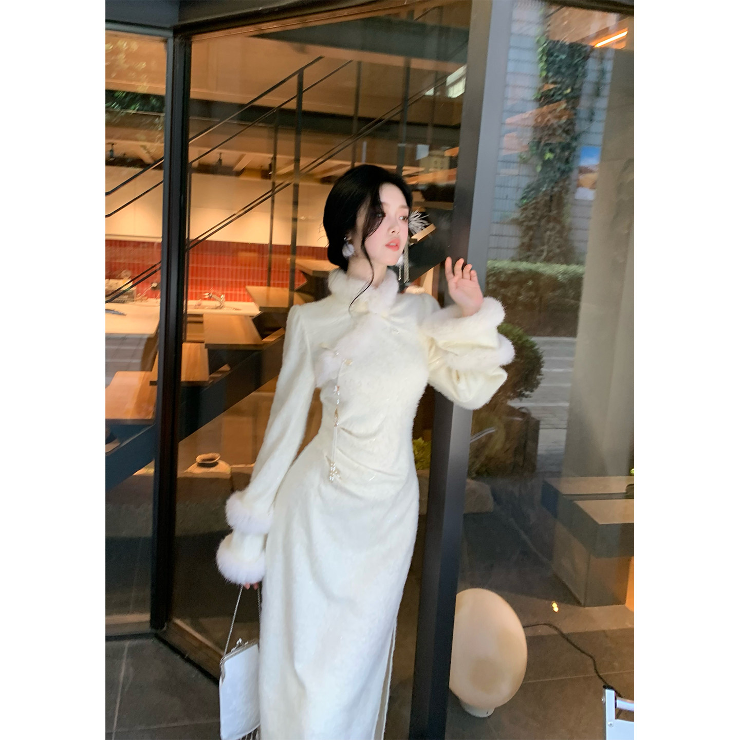 thumbnail for Blovelan Qinghui Luoyu Silver Fox Hair Heavy Industry 3D Embroidered Fleece-Lined Qipao Winter New Chinese Style Dress